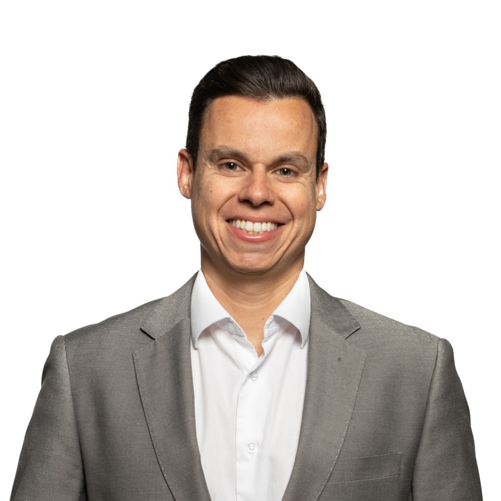 Vinicius Gibrail, Director of the Solar and Commercial Products Division at TÜV Rheinland in South America Vinicius Gibrail, SAM Regional Field Manager - Solar & Commercial Products