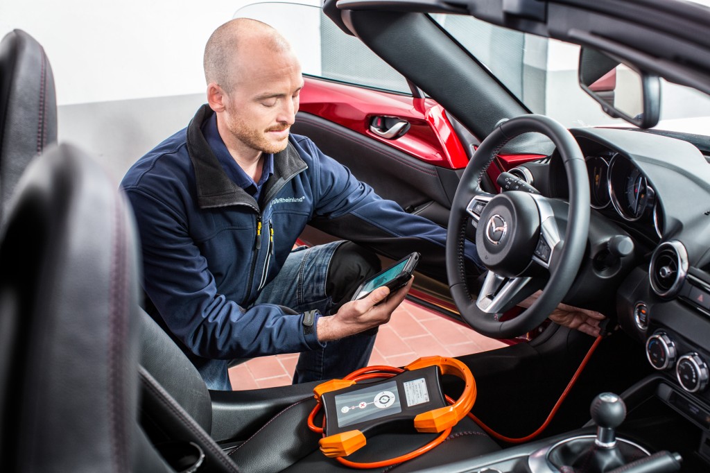 Kfz Prüf­ingenieur*innen