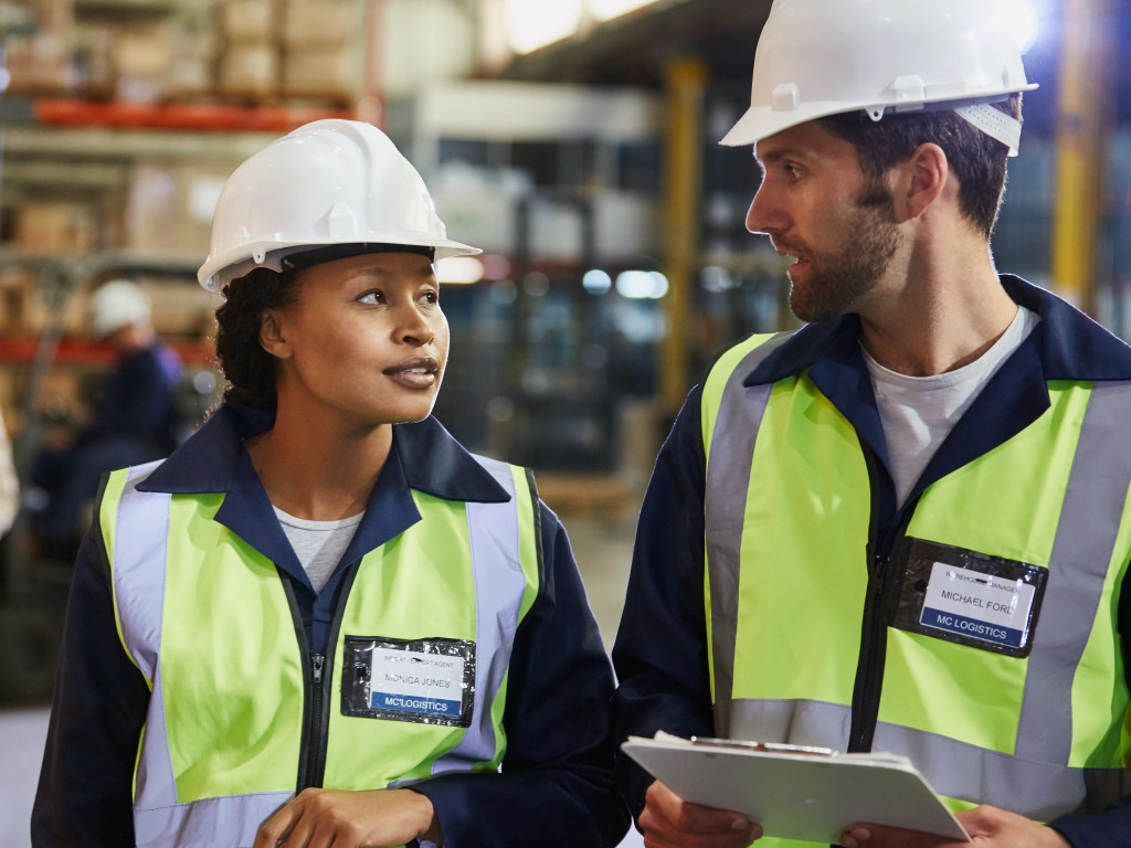 Auditurile sociale la furnizori, pas cu pas | TÜV Rheinland