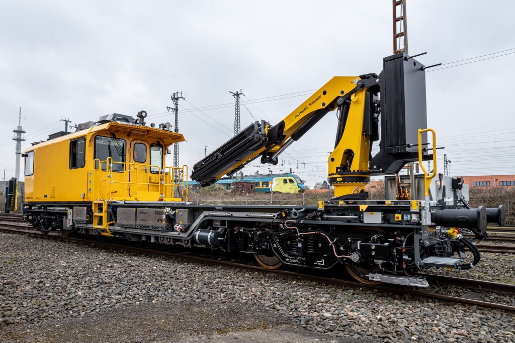 TÜV Rheinland certifies next-generation multi-purpose vehicle WINDHOFF MPV VentuS GAF (photo: WINDHOFF Bahn- und Anlagentechnik GmbH)