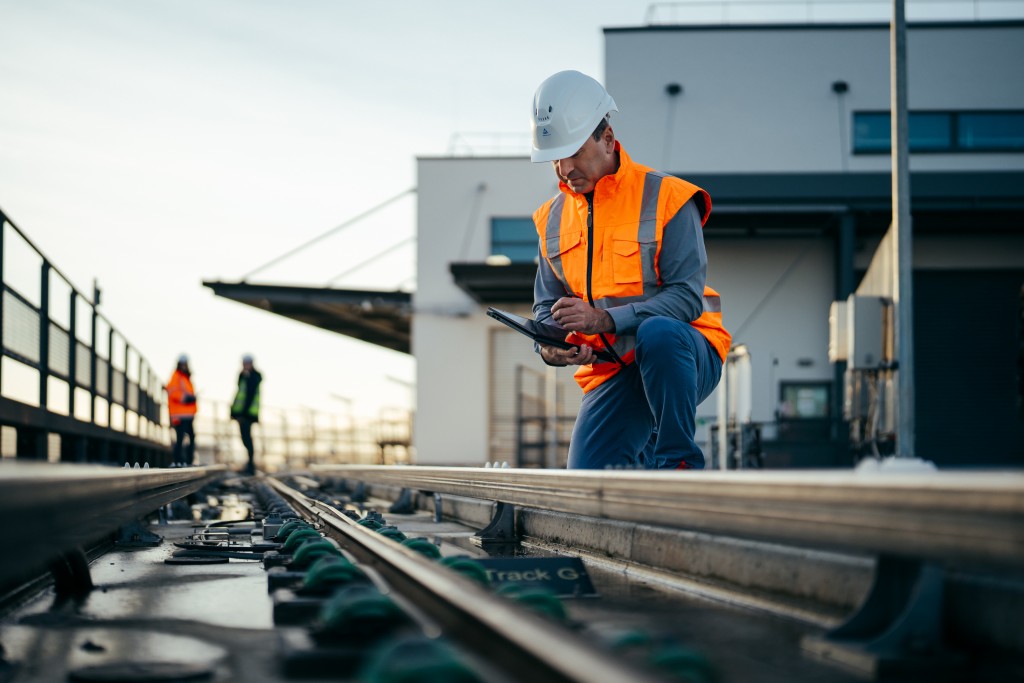 TÜV Rheinland begleitet Genehmigung der neuen Sky Line-Bahn am Flughafen Frankfurt