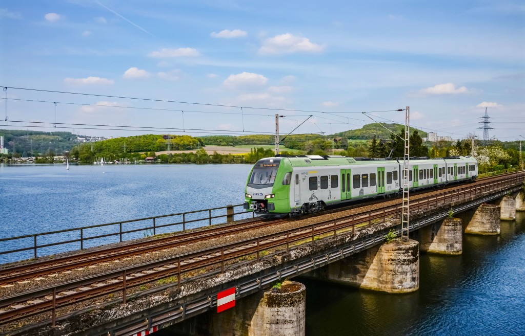 Zukunftsfähiger Nahverkehr: TÜV Rheinland begleitet Neubau moderner S Bahn-Züge für Rhein-Ruhr