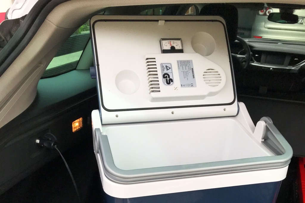 Kühlbox im Auto