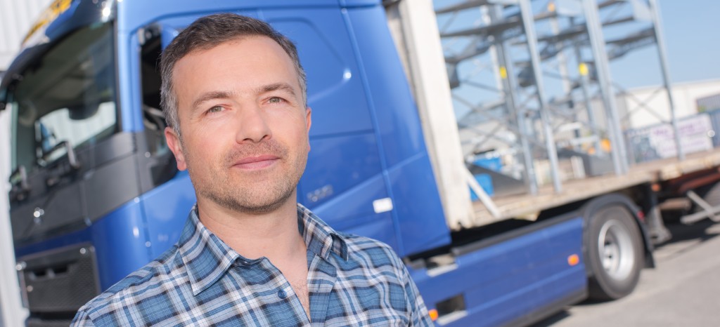 Dangerous goods training, dangerous goods safety advisor training and dangerous goods driver training by TÜV Rheinland