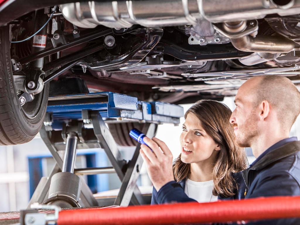 Fahrzeuguntersuchung und Fahrzeugprüfung von TÜV Rheinland