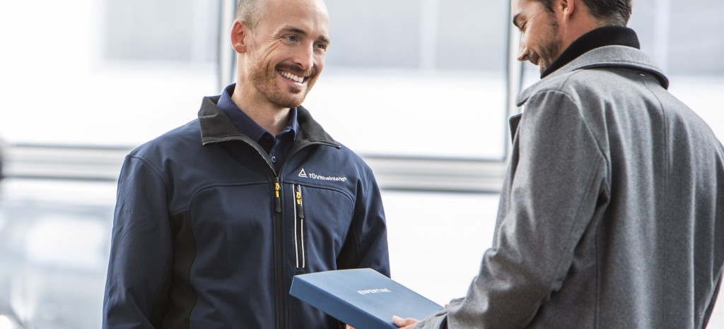 Spezielle Kfz-Prüfungen von TÜV Rheinland wie Tempo 100-Gutachten, ADR-Bescheinigung, DMSB-Wagenpass, CEMT-Genehmigung 