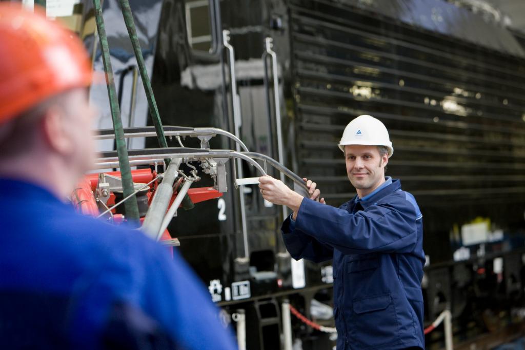 Asset management for the rail sector | TÜV Rheinland