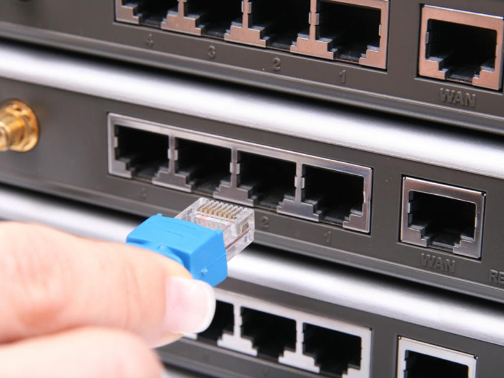 Elektrische Komponenten 