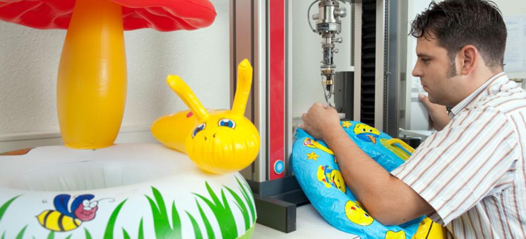 https://www.tuv.com/content-media-files/master-content/services/products/0190-tuv-rheinland-plastics-testing/tuv-rheinland-plastics-testing_core_2_2_1.jpg
