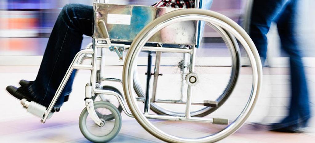 Tests de fauteuils roulants et d'aides à la mobilité conformément aux normes produits internationales | TÜV Rheinland