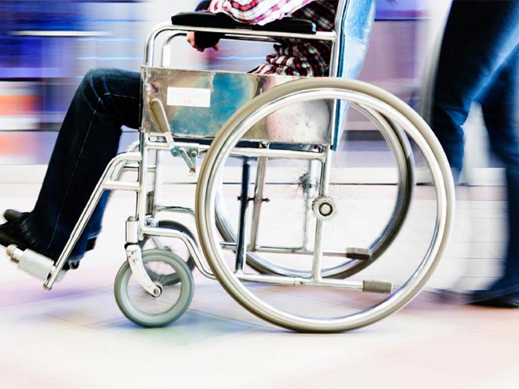 Wheelchair testing and mobility aids testing according to international product standards | TÜV Rheinland