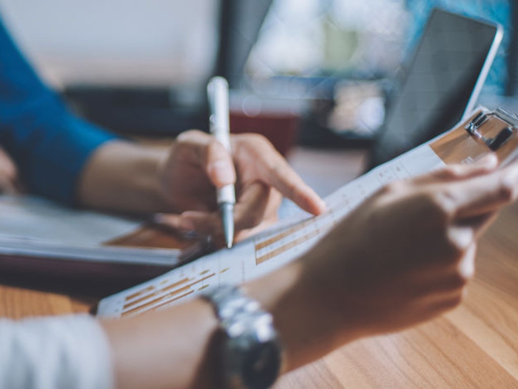 Our Regulatory Management Services Make Compliance Simple | TÜV Rheinland