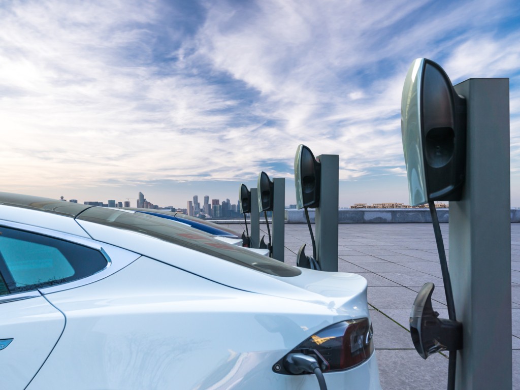 Prüfung von Ladestationen für Elektrofahrzeuge bzw. Electric Vehicle Supply Equipment (EVSE) | TÜV Rheinland