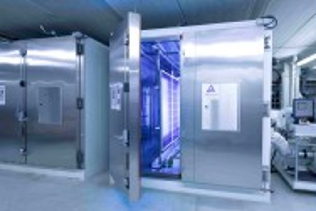 Our UV tests assess UV resistance with artificial weathering | TÜV Rheinland