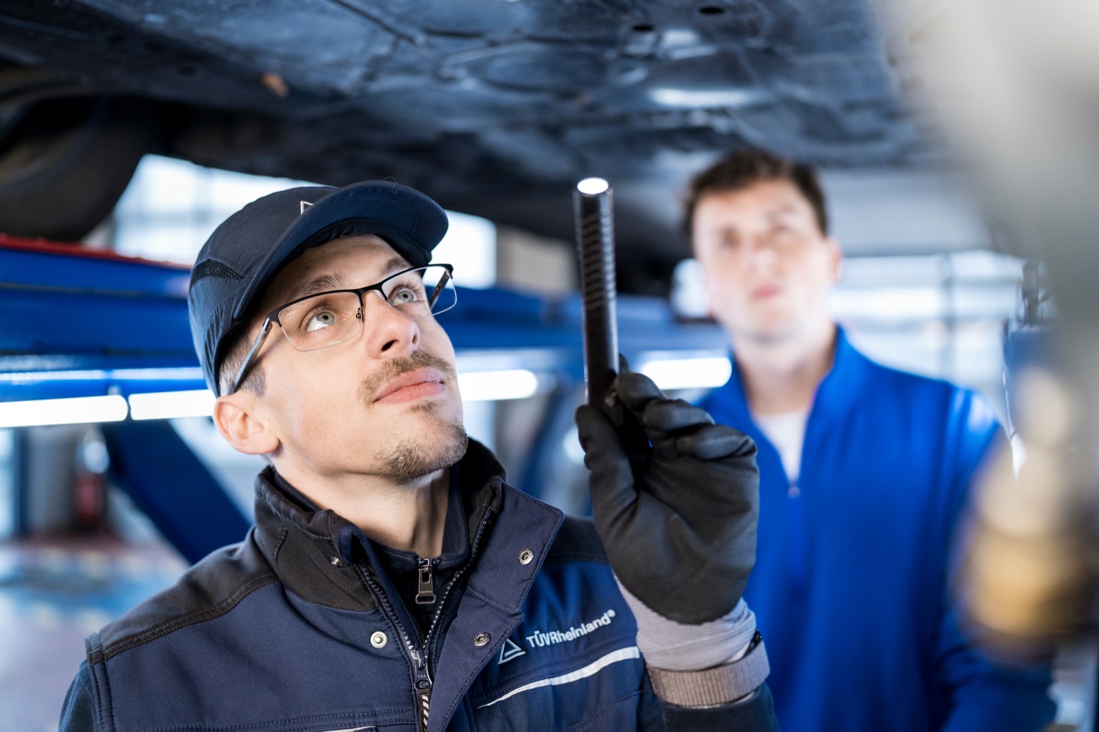 Employee in the new TÜV Rheinland testing center in Germany